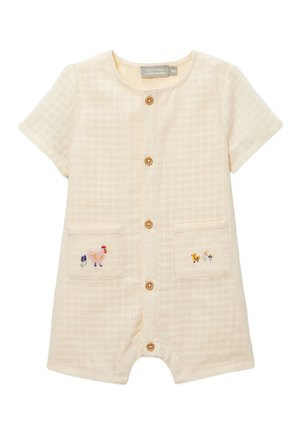 Barboteuse beige à manches courtes pour bébé, boutons en bois sur le devant, deux poches avant brodées avec des motifs de poulet et de fleur, motif à carreaux texturé.