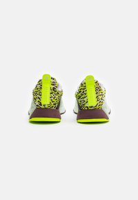 adidas Performance DROPSET 3 GFX  - Sportovní boty - linen green/silver metallic/lucid lemon