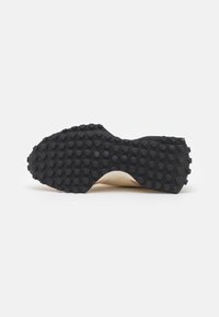 New Balance MS327 UNISEX - Sneakers low - macadamia nut