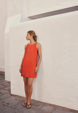 Next, REGULAR FIT - JERSEY SHIFT DRESS . - Trikoomekko - blood orange