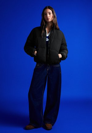 Bershka, PUFFY JACKET - Winterjas - black