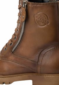 s.Oliver Boots à talons - cappuccino