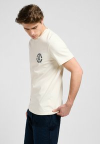 Lee SHORT SLEEVE GRAPHIC - Camiseta estampada - ecru