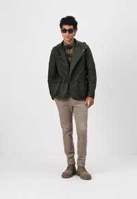 Barbour BARBOUR X TO KI TO QUILTED WAX JACKET Light