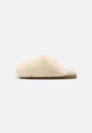 Chaussons - creme