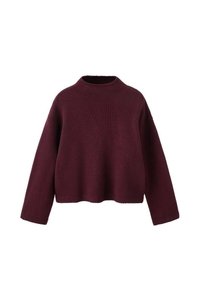 Maglione bordeaux lavorato a maglia con collo alto, spalle scese e maniche lunghe. Presenta un design cropped e una texture a coste.