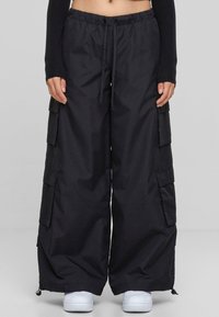 Urban Classics Cargobyxor - black