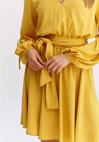 NAOKO SUNFLOWER - Denní šaty - mustard yellow