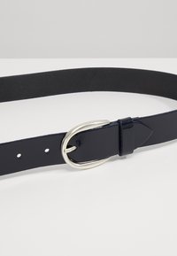 Vanzetti Klassiske belter - marine