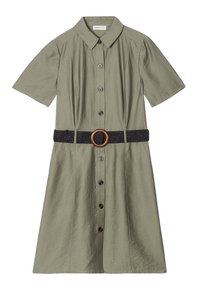 Olivengrünes Kurzarmkleid mit Knopfverschluss, platzierten Schultern und einem schwarzen geflochtenen Gürtel mit einer Holzring-Schnalle.