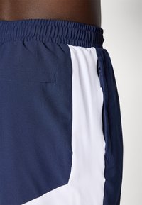 Thumbnail Image 6
