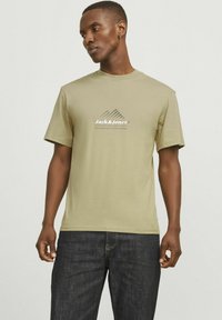 Jack & Jones LOGO RUNDHALSAUSSCHNITT - Print T-shirt - silver sage