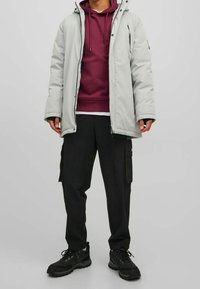 Jack & Jones Jersey con capucha - red
