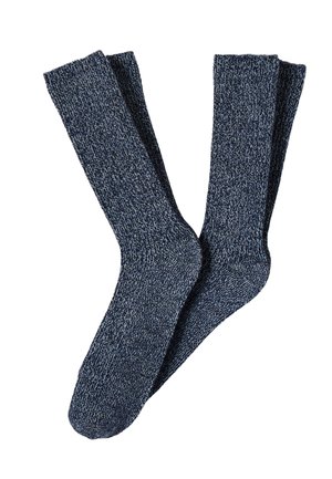Coppia di calzini a licenza medio-corta di colore blu scuro e bianco con motivo melange, stesi su uno sfondo bianco.