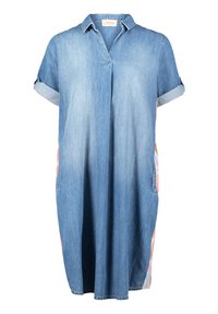 Sukienka dżinsowa z krótkimi zawiniętymi rękawami, kołnierzykiem oraz bocznymi panelami z wielokolorowymi wzorami. Luźny krój o długości do połowy uda.