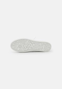 Skechers Sneaker low - white