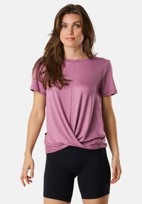 Unselected, pale mauve