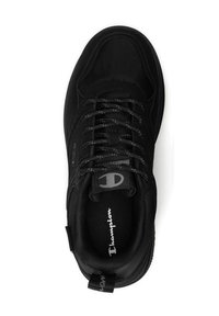 Scarpa da atletica nera con tomaia testurizzata, linguetta imbottita e lacci. Logo sul lato e sottopiede marchiato per un tocco di dettaglio in più.