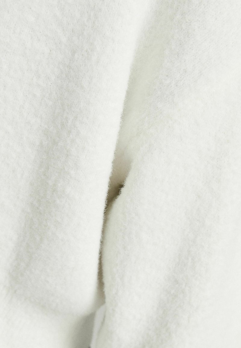 Damen Strickjacken | Bershka MIT RUNDAUSSCHNITT Strickpullover white/weiß - FS51838 Damen Strickjacken | Bershka MIT RUNDAUSSCHNITT Strickpullover white/weiß - FS51838