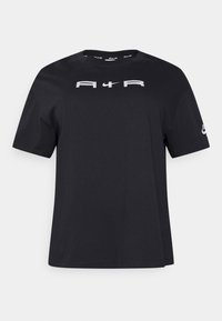 Camiseta negra de algodón, con cuello redondo y mangas cortas. En el frente muestra el logo "Ayr" en blanco. Textura suave.