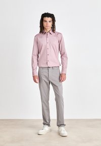 BOSS HANK KENT - Alkalmi ing - dark red