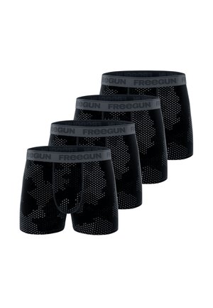 Quatre boxers noirs avec un motif camouflage à pois gris et des ceintures élastiques grises de la marque "Freegun" disposés en ligne diagonale.