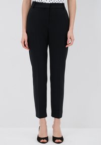 Unselected, black