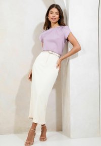 Lipsy REGULAR FIT TULIP SLEEVE ROUND NECK  - Blúz - lilac purple