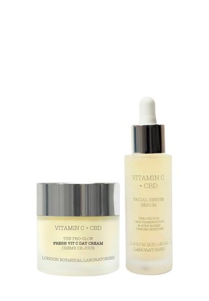 ZESTAW NATURAL PRO-GLOW ULTIMATE VIT C - Zestaw do pielęgnacji