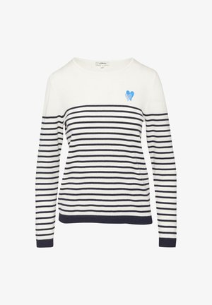 Pull rayé blanc et marine, avec des manches longues, un col rond et un détail en forme de cœur bleu sur la poitrine. Tissu en maille doux.