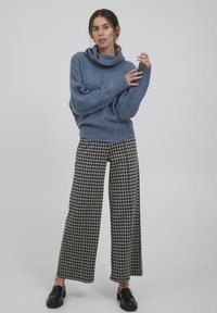 ICHI IHKATE - Pantalon classique - vetiver