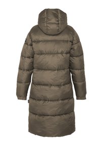 Puffet olivengrønt frakke med hætte, med en quiltet design og elastiske manchetter. Blød, glat tekstur med en mellemlang silhuet.