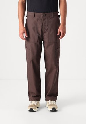 PANT - Ravne kavbojke - chocolate brown