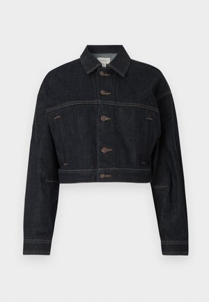 Casaco cropped em ganga escura com fecho de botões, mangas compridas, dois bolsos laterais e detalhe de costura em contraste. Design clássico com gola.