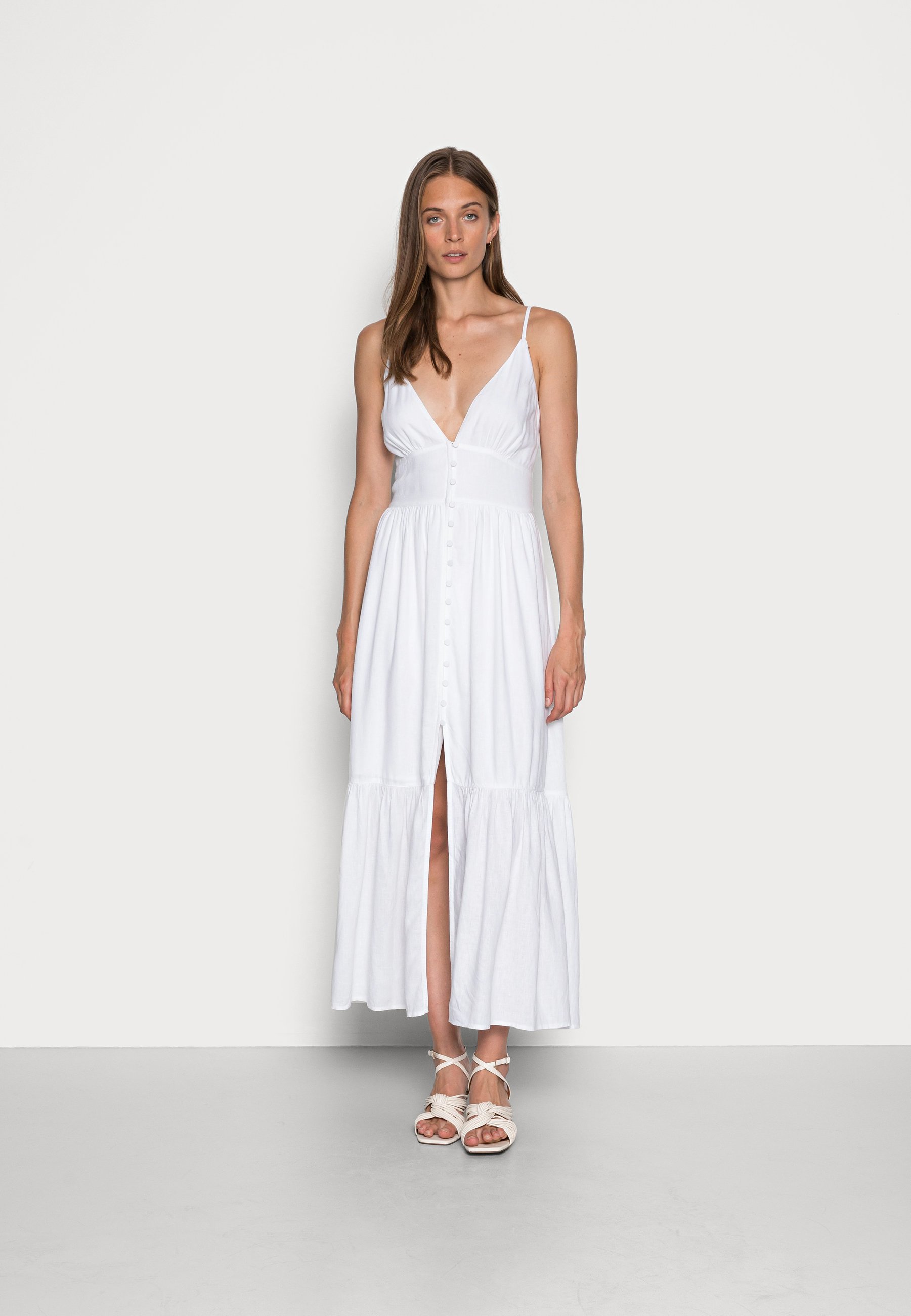 resort maxi