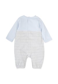 Romper azul de manga larga con un patrón a cuadros en gris y blanco en la parte inferior, con botones a presión en la parte posterior para facilitar el vestir.