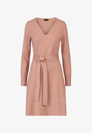 Abito lavorato a maglia rosa con scollatura a V, maniche lunghe e una cintura coordinata in vita. Tessuto liscio con un corpetto attillato e una gonna svasata.