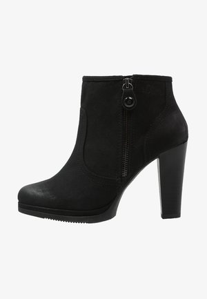 s.Oliver Korolliset nilkkurit - black