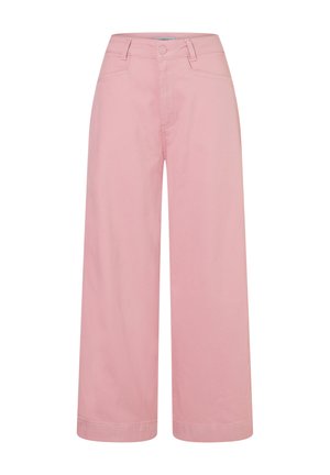 Pantalon rose à jambes larges avec passants de ceinture, bouton frontal et poches, présenté à plat sur fond blanc.