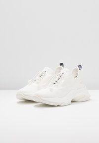 steve madden match white chunky trainers