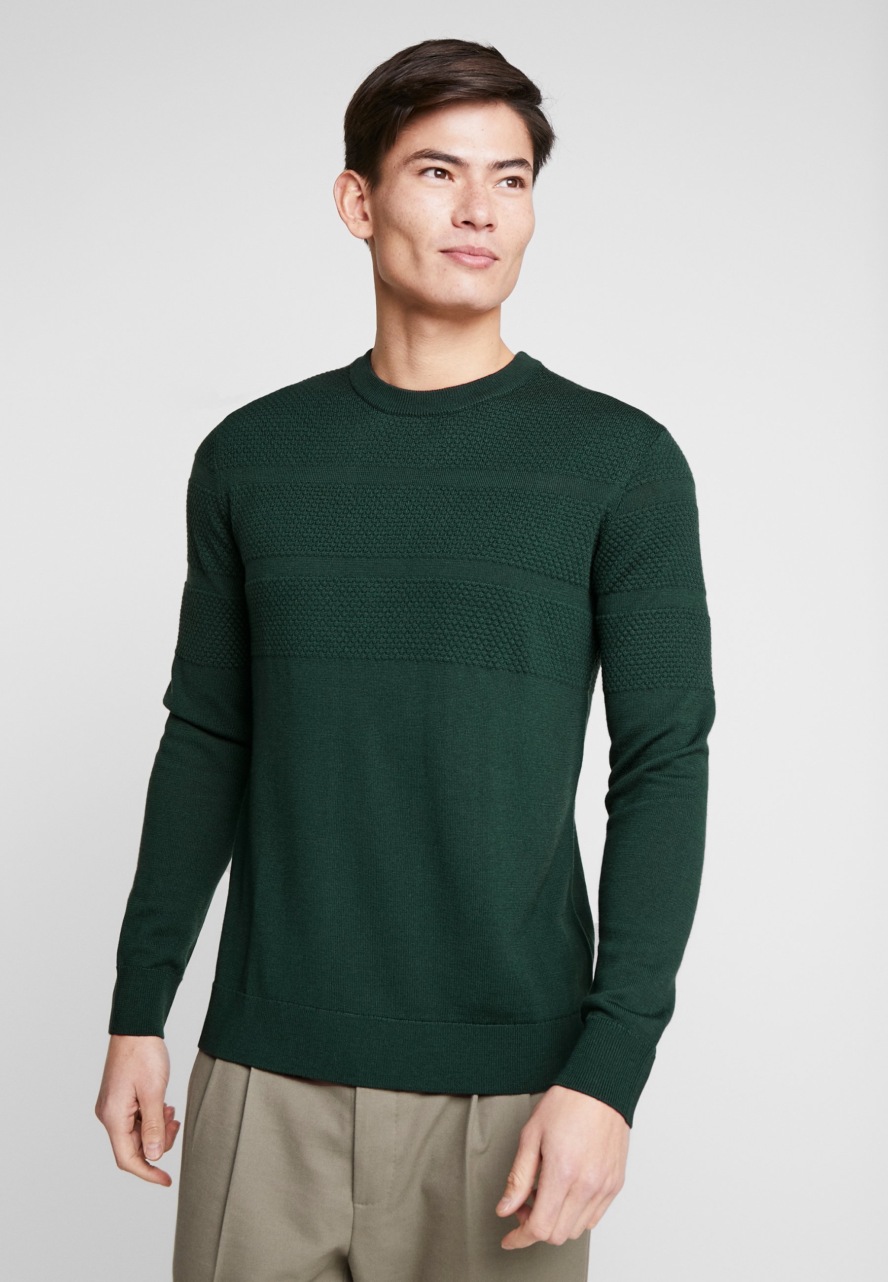 Samsøe Samsøe SEI CREW NECK Strikkegenser deep forest BLUE Sei crew neck 11079 Samsøe Samsøe Gensere - Herreklær er billig