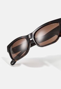 VOGUE Eyewear HAILEY BIEBER X VOGUE EYEWEAR - Lunettes de soleil - dark havana