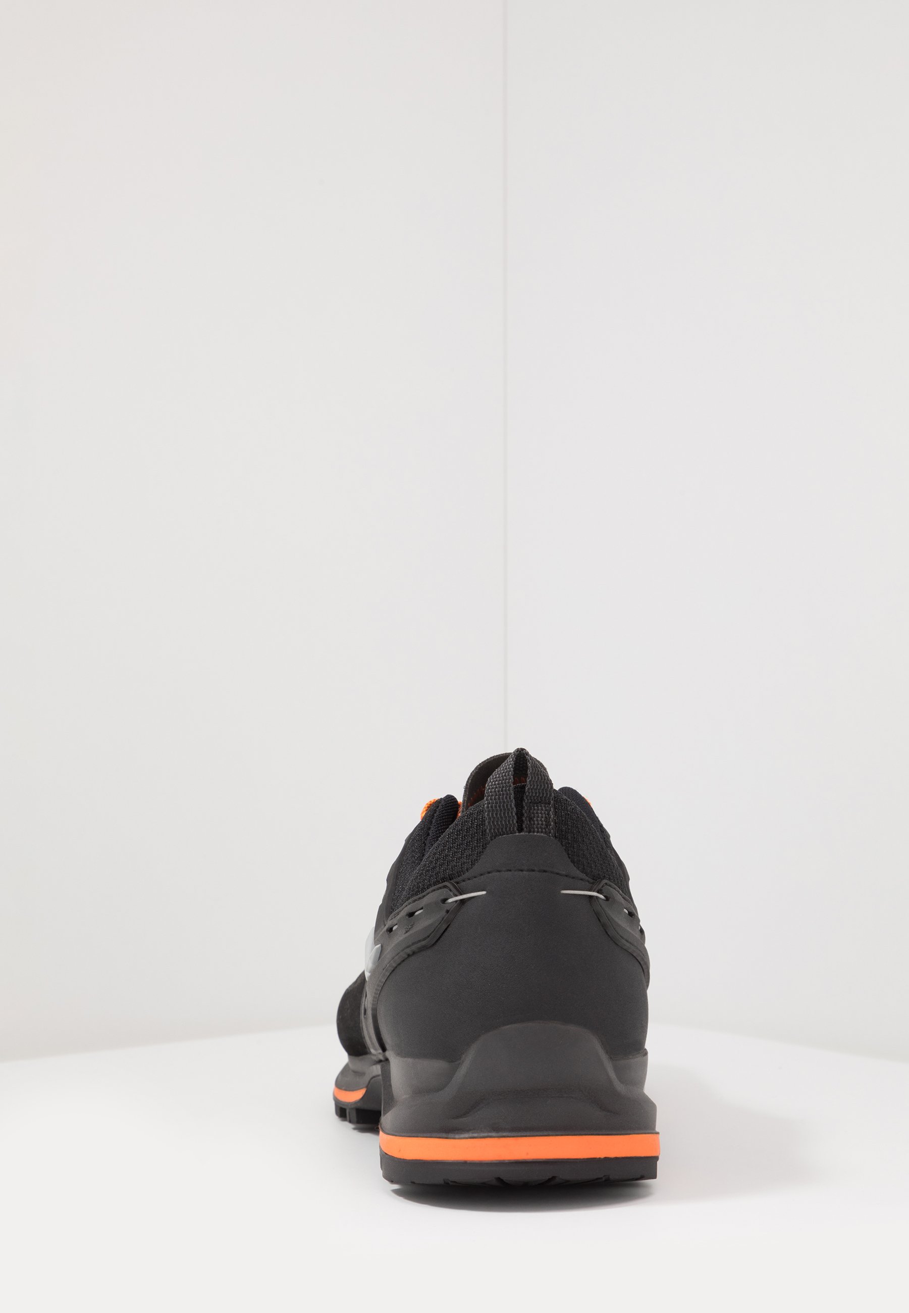 Salewa MS MTN TRAINER 2 GTX Fjellsko blackcarrot Salewa MS MTN TRAINER 2 GTX Fjellsko blackcarrot