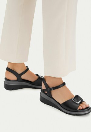 Lasocki, LASOCKI WOMEN'S SANDALS BLACK - Plateausandalette - black