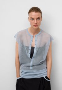 ADOLFO DOMINGUEZ T-shirt med print - light blue