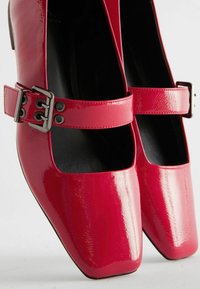 Next EYELET MARY JANE - Ballerina's met enkelbandjes - red