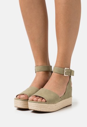 LILLIAN - Platform sandals - khaki