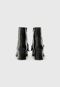 Chie Mihara TELAZO - Wedge Ankle Boots - black