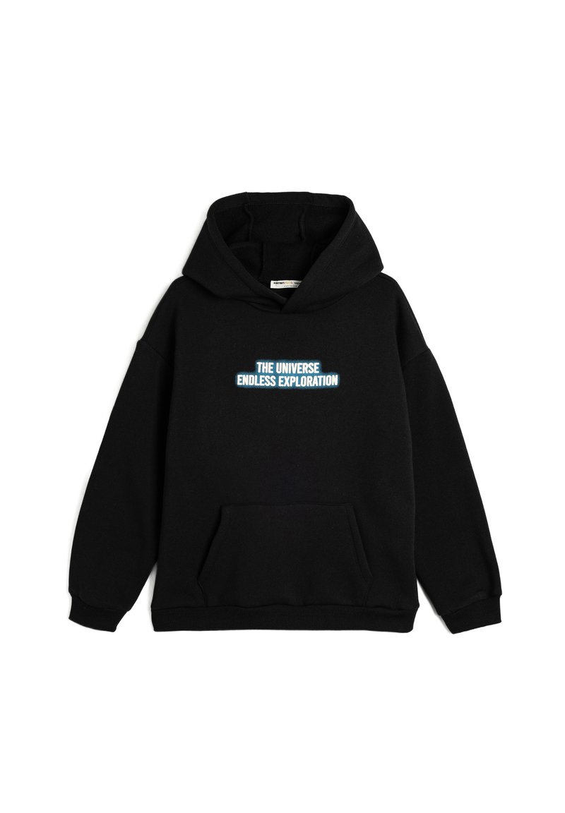 Svart hoodie i mjukt material, med en framficka. Texten "THE UNIVERSE ENDLESS EXPLORATION" i blått och vitt på bröstet.