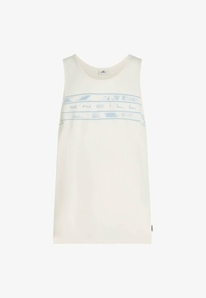 Valge tankitopp, mis on tehtud kerge kangaga, mille keskel on hele sinine horisontaaltriip logotekstiga. Sile tekstuur, varrukateta disain.